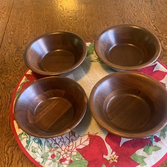 Vermilion Walnut Salad Bowls - Picture 5 of 11